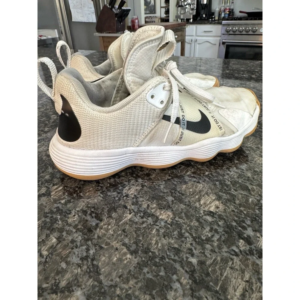 Nike React Hyperset White Black Gum Women's Sz‎ 7.5 Volleyball Shoes CI2956-100